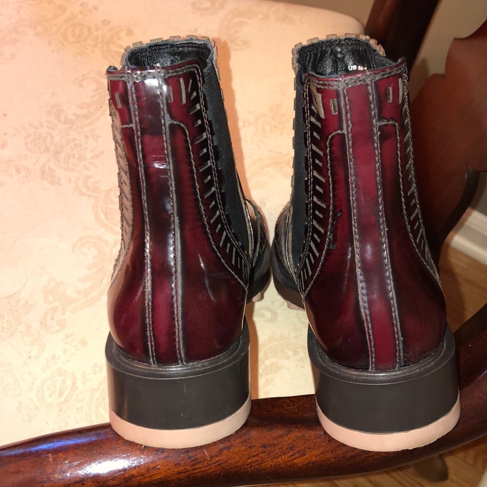 Gorgeous Patent Chelsea Tod’s Boots, Pristine! - Picture 3 of 11